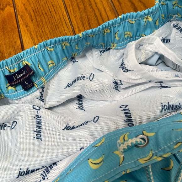 Brand new with tags mens size large johnnie-O swim trunks - Picture 4 of 5